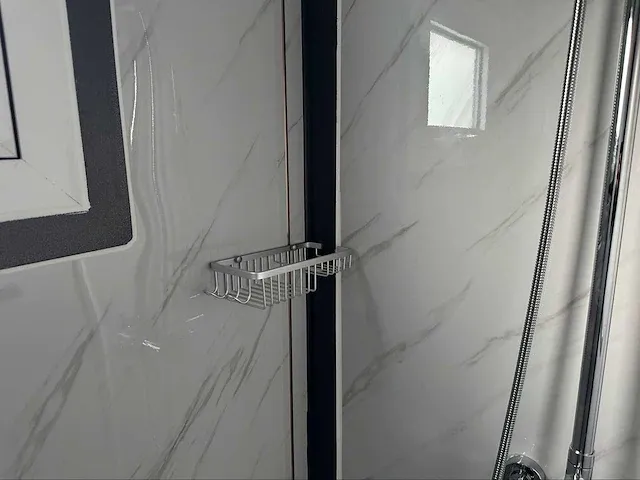 2024 mobiele woonunit / tiny house met twee slaapkamers en keuken op aanhanger - afbeelding 58 van  70