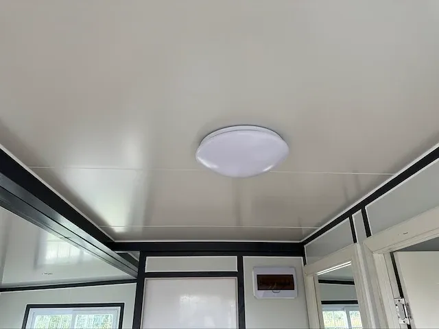 2024 mobiele woonunit / tiny house met twee slaapkamers en keuken op aanhanger - afbeelding 62 van  70