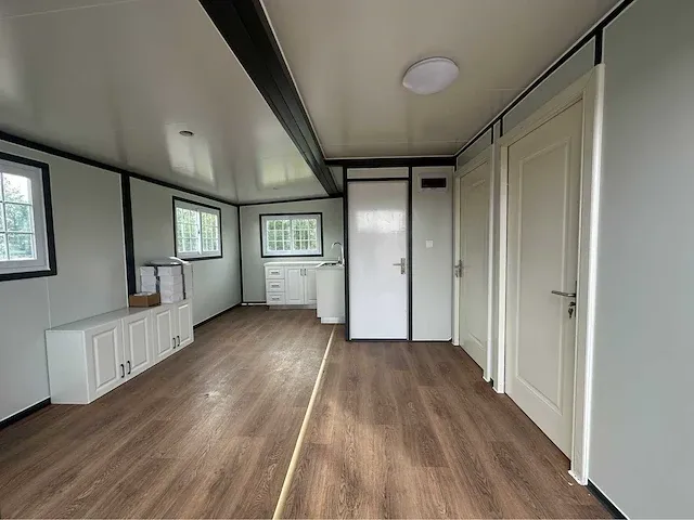 2024 mobiele woonunit / tiny house met twee slaapkamers en keuken op aanhanger - afbeelding 20 van  74