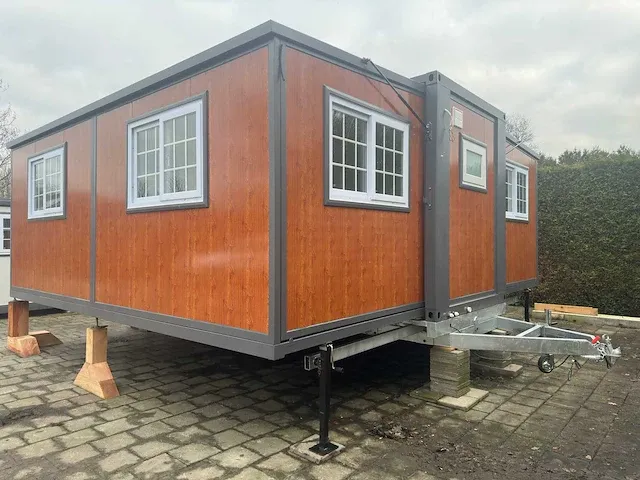 2024 mobiele woonunit / tiny house met twee slaapkamers en keuken op aanhanger - afbeelding 23 van  74