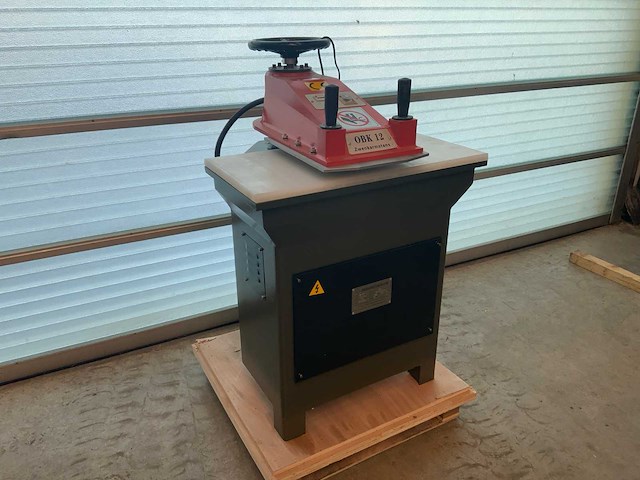 2024 obk 12 obk-12t zwenkarmstansmachine - afbeelding 3 van  18