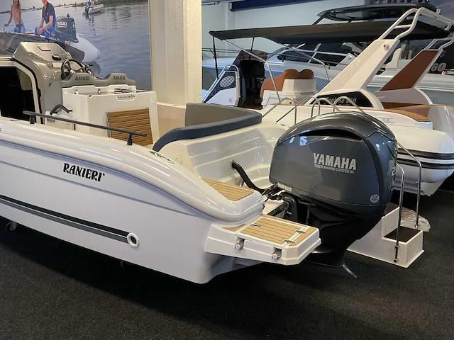 2024 ranieri sauvage 24 sportcruiser - afbeelding 23 van  30