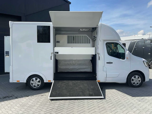 2024 renault master paardenvrachtwagen - afbeelding 6 van  30