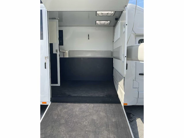 2024 renault master paardenvrachtwagen - afbeelding 10 van  30