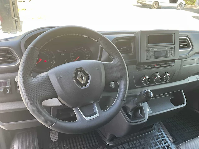 2024 renault master paardenvrachtwagen - afbeelding 15 van  30