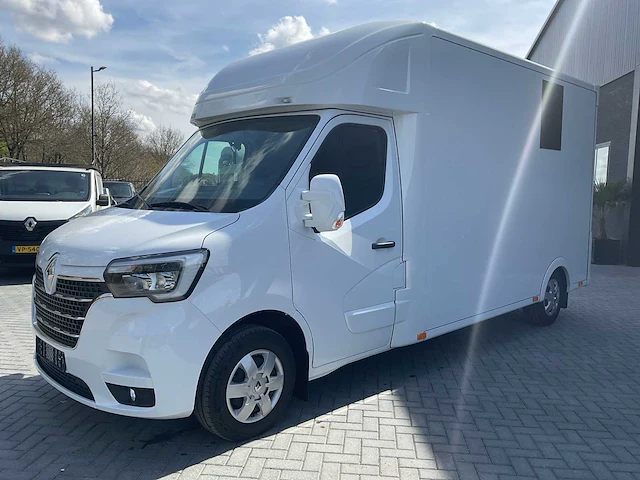 2024 renault master paardenvrachtwagen - afbeelding 12 van  30