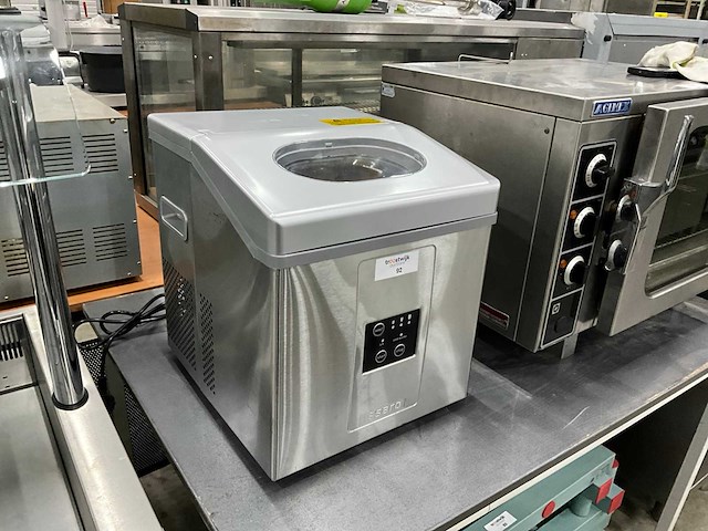 2024 saro eb 15 pro ijsblokjesmachine - afbeelding 1 van  5