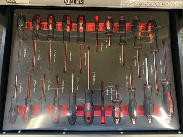 2024 sg tools xl model red gereedschap wagen gevuld - afbeelding 9 van  11