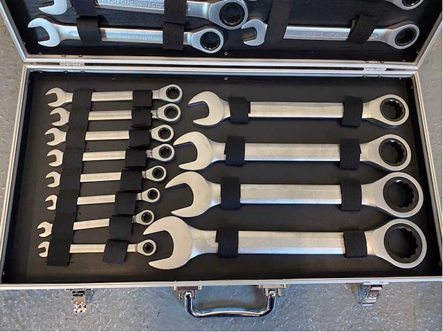 2024 stahlgruppe 22 delig steek en ringsleutelset - afbeelding 4 van  6