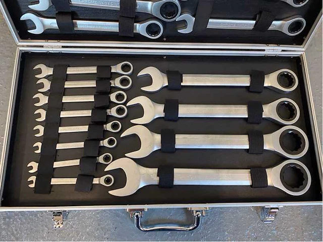 2024 stahlgruppe 22 delig steek en ringsleutelset - afbeelding 4 van  6