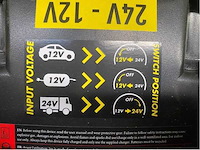 2024 stahltech 12/24v accu booster/startpack - afbeelding 8 van  9