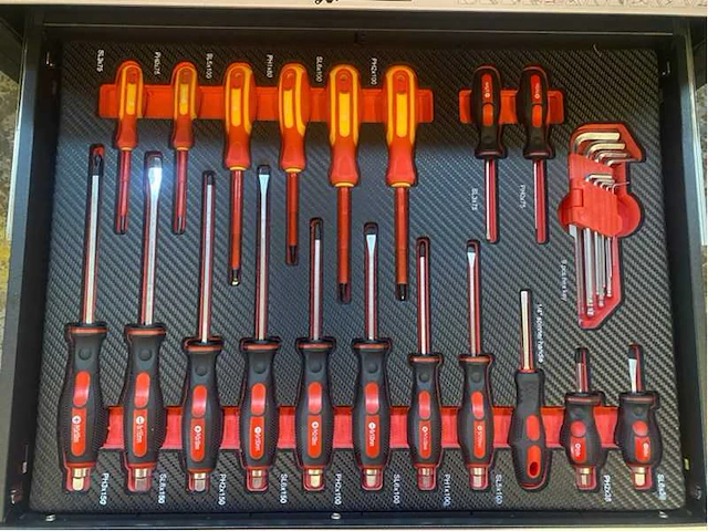 2024 stahltech 3-drawer 129 pcs gereedschapskist gevuld - afbeelding 7 van  8