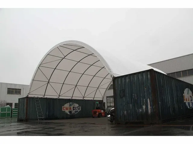 2024 stahlworks 40ft 12x12x4 meter shelter overkapping / tent tussen 2 containers - afbeelding 2 van  5