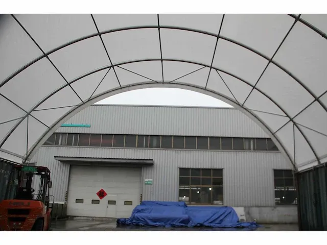 2024 stahlworks 40ft 12x12x4 meter shelter overkapping / tent tussen 2 containers - afbeelding 4 van  5