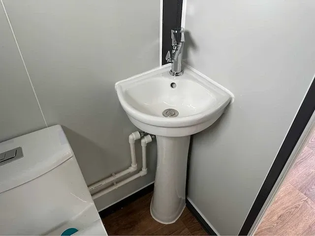 2024 stahlworks deluxe (19ft*13ft) mobiele woonunit / tiny house - afbeelding 25 van  38