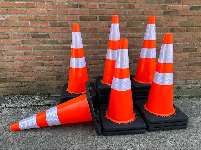 2024 stahlworks verkeerskegel / verkeerspion (25x) - afbeelding 1 van  6