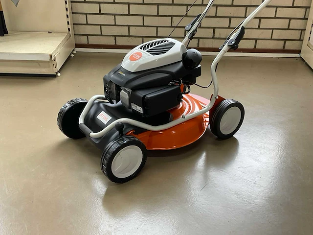 2024 stihl rm 2.0 rt mulchmaaier - afbeelding 3 van  6