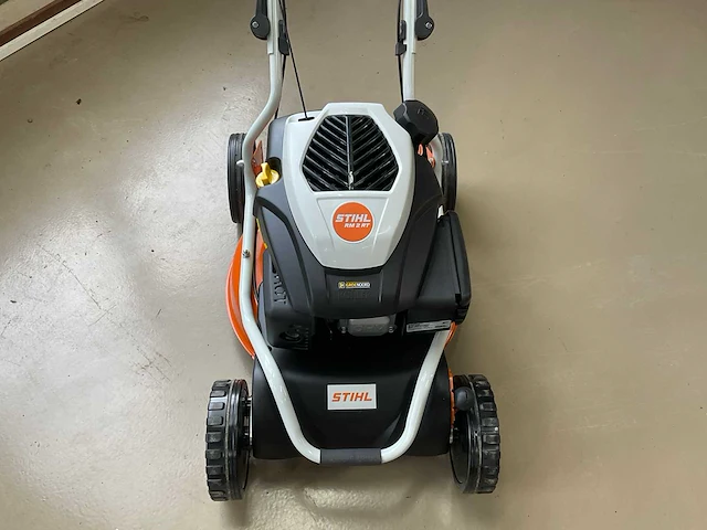 2024 stihl rm 2.0 rt mulchmaaier - afbeelding 4 van  6