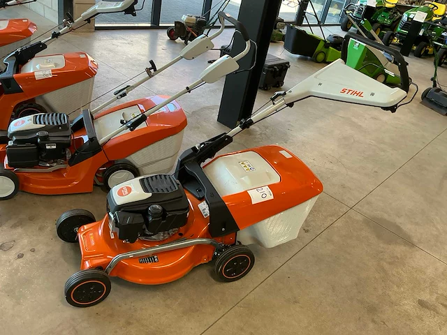 2024 stihl rm248.3 grasmaaier - afbeelding 1 van  11