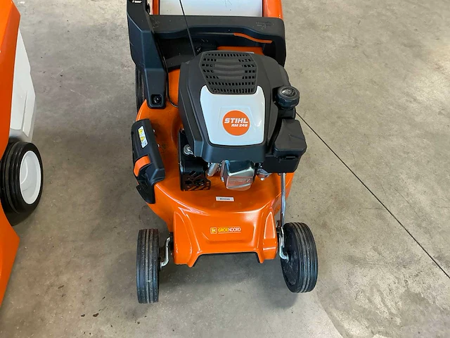 2024 stihl rm248.3 grasmaaier - afbeelding 6 van  11