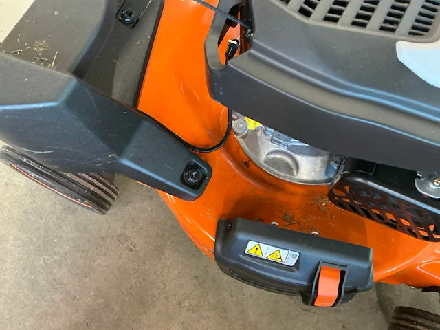 2024 stihl rm248.3 grasmaaier - afbeelding 8 van  11