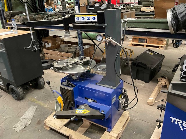 2024 trainsway zh620jf banden de-en montageapparaat - afbeelding 3 van  8