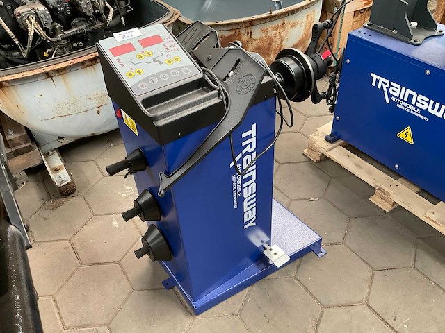 2024 trainsway zh800 banden balanceerapparaat - afbeelding 3 van  7