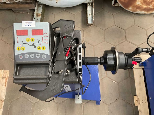 2024 trainsway zh800 banden balanceerapparaat - afbeelding 4 van  7