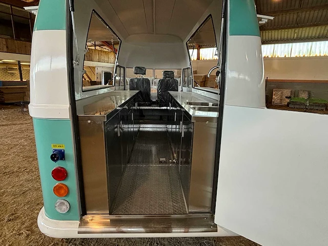 2024 tune pst-tn100 foodtruck - afbeelding 5 van  28