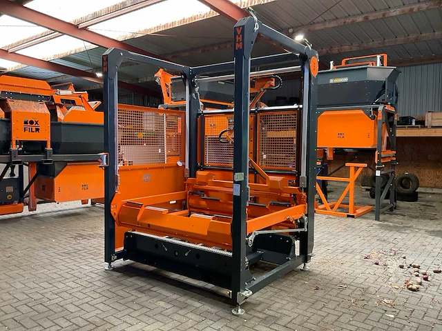 2024 vhm stackr m1 1600 kisten stapel-/ontstapelmachine - afbeelding 1 van  13