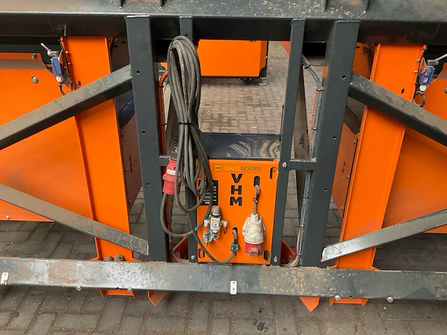 2024 vhm twinfilr 1600s kistenvulmachine - afbeelding 14 van  15