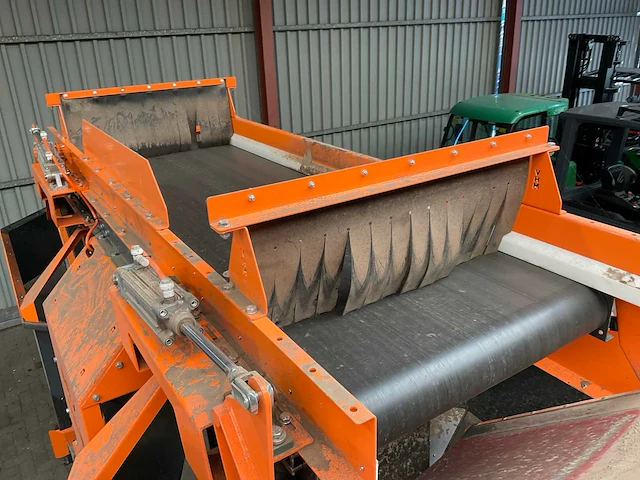 2024 vhm twinfilr 1600s kistenvulmachine - afbeelding 6 van  15