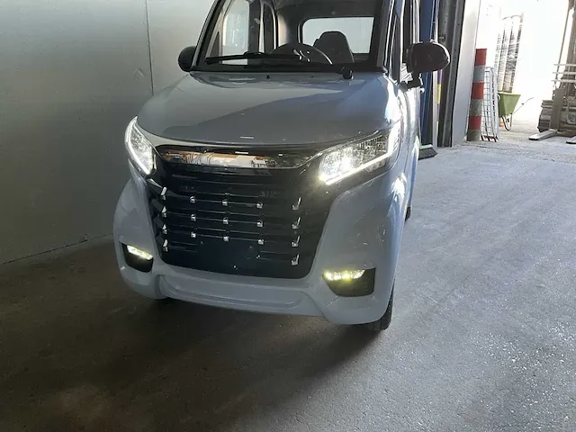 2024 yumbo elektrische brommobiel / 45 km auto - afbeelding 13 van  24
