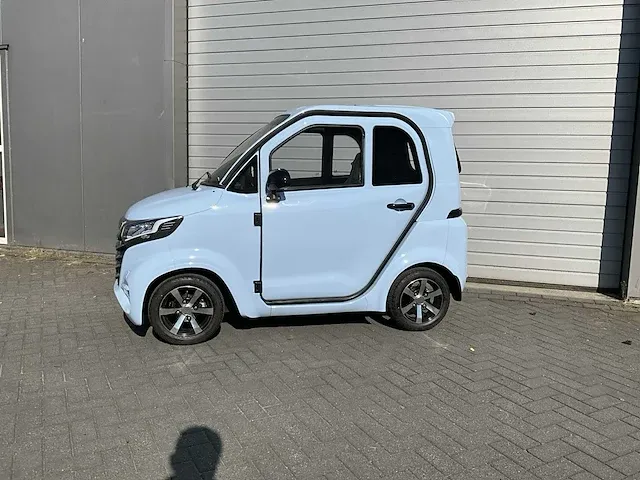 2024 yumbo elektrische brommobiel / 45 km auto - afbeelding 12 van  24