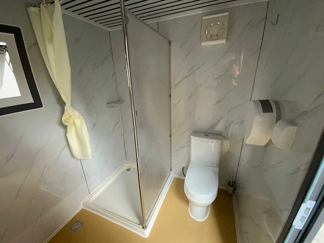 2025 - badkamer unit toilet met douche - afbeelding 14 van  14