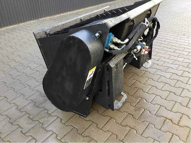 2025 - easy-going - betonmenger - betonmixer voor schranklader / skidsteer - afbeelding 8 van  32