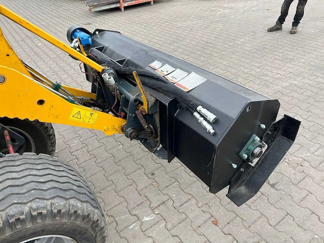 2025 - easy-going - frees - grondfrees voor schranklader / skidteer - afbeelding 9 van  19