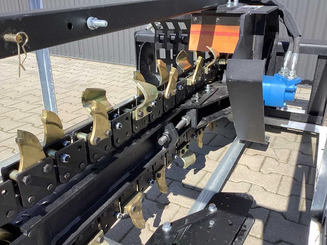 2025 - easy-going - trencher - kettinggraver voor schranklader / skidsteer - afbeelding 8 van  21