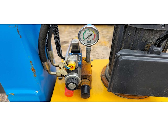 2025 - fluidmex presses - at-75 - hydraulische pers - afbeelding 11 van  13