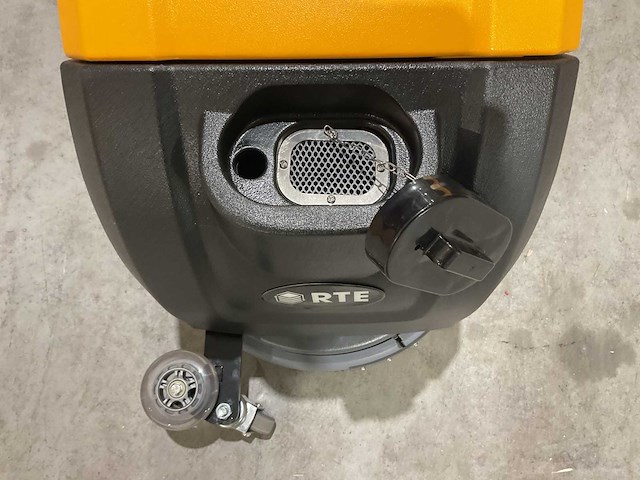 2025 - rte fs40 schoonmaakwagen - afbeelding 17 van  19