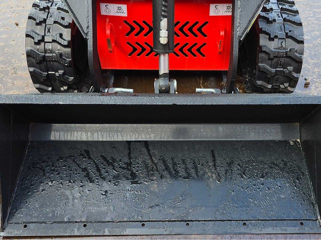 2025 - sdlool - sl380 - rood - shovel - afbeelding 10 van  19