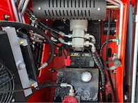 2025 - sdlool - sl380 - rood - shovel - afbeelding 15 van  19