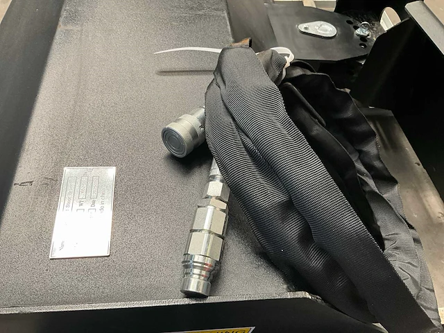 2025 72 inch bezem/ veegmachine voor schranklader - afbeelding 4 van  8