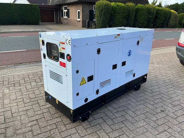 2025 bauer gfs-24 stroomgenerator - afbeelding 1 van  17