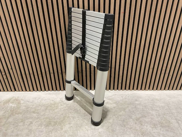 2025 bovak aluminium telescoopladder up380n - afbeelding 28 van  39