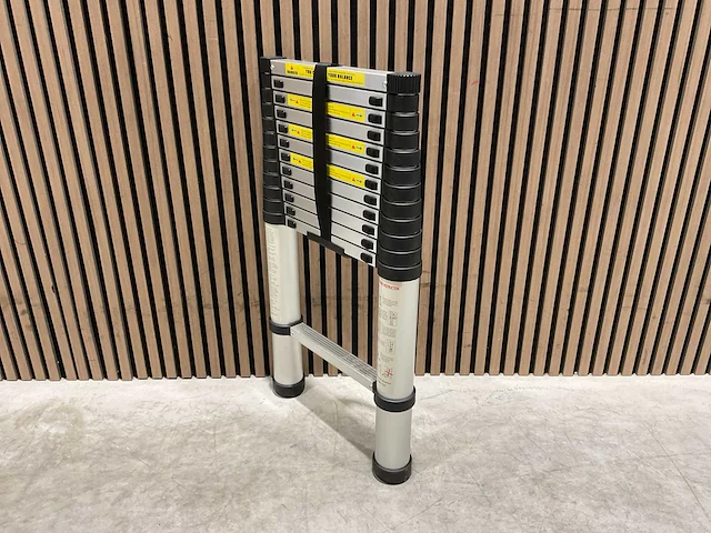 2025 bovak aluminium telescoopladder up380n - afbeelding 32 van  39