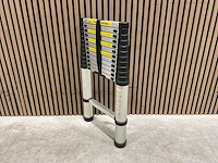 2025 bovak aluminium telescoopladder up380n - afbeelding 32 van  39