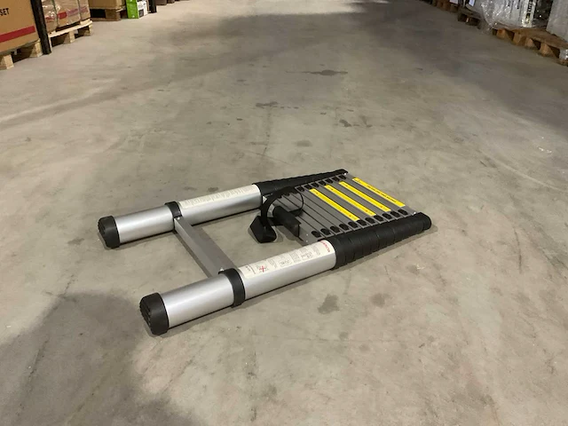 2025 bovak aluminium telescoopladder up380n - afbeelding 39 van  39