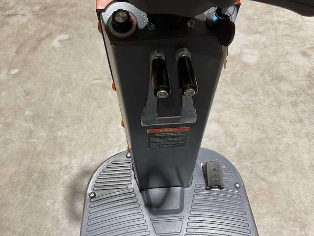 2025 daewoo dafr70 vloerreiniger - afbeelding 15 van  35