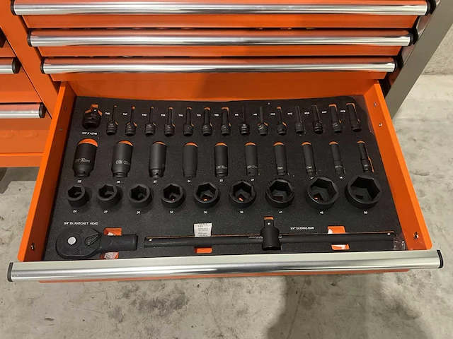 2025 daewoo damw387 gereedschapswagen + daewoo 4 in 1 set - afbeelding 4 van  26